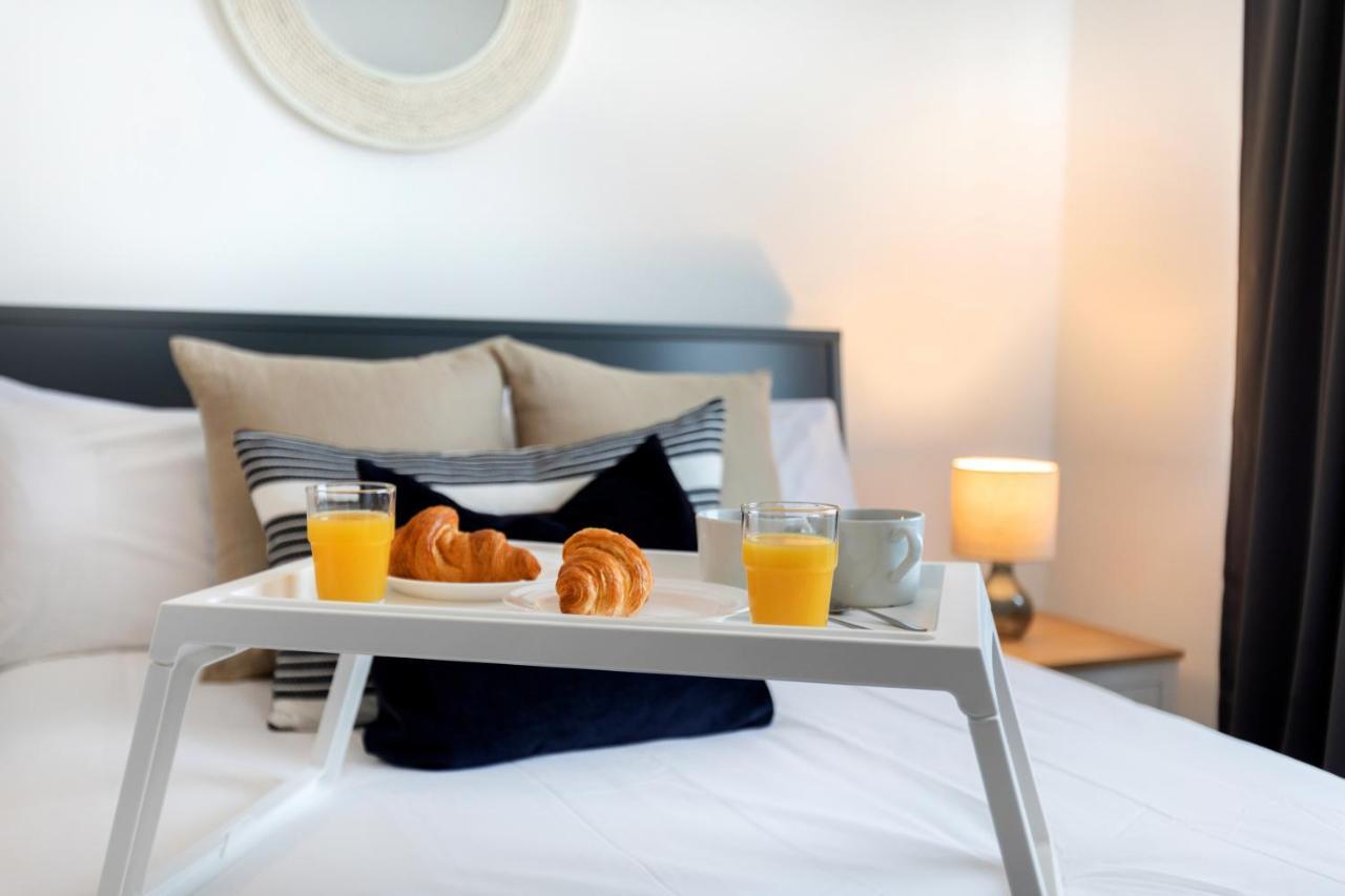 1-Bedroom Apartment With A Private Garden, Beach 5-Min Walk Weymouth Esterno foto