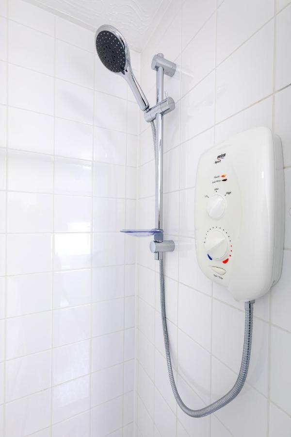 1-Bedroom Apartment With A Private Garden, Beach 5-Min Walk Weymouth Esterno foto